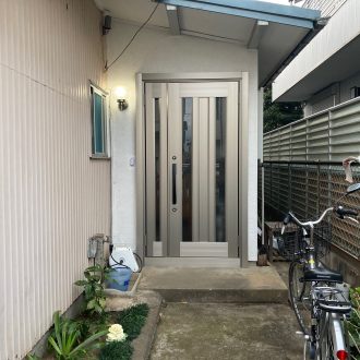 玄関リフォームでしっかり防犯対策!~玄関カバー工事 千葉県 八千代市 H様 LIXIL リシェント~