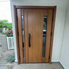 建つけが気になる玄関…わずか1日で新品に交換～千葉県佐倉市 N様～